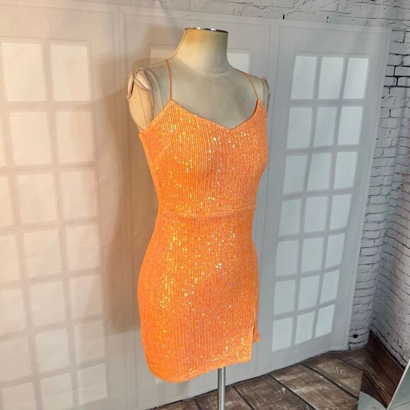 Windsor NWT Dazzle Down Sequin Lace-Up Mini Dress in peach size medium - Picture 6 of 14
